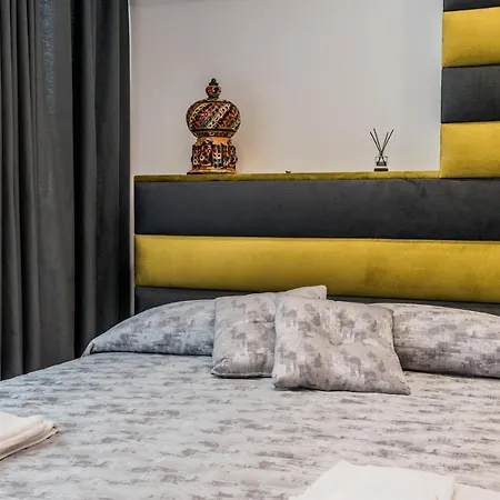 Guest house Naples & Love Rooms
